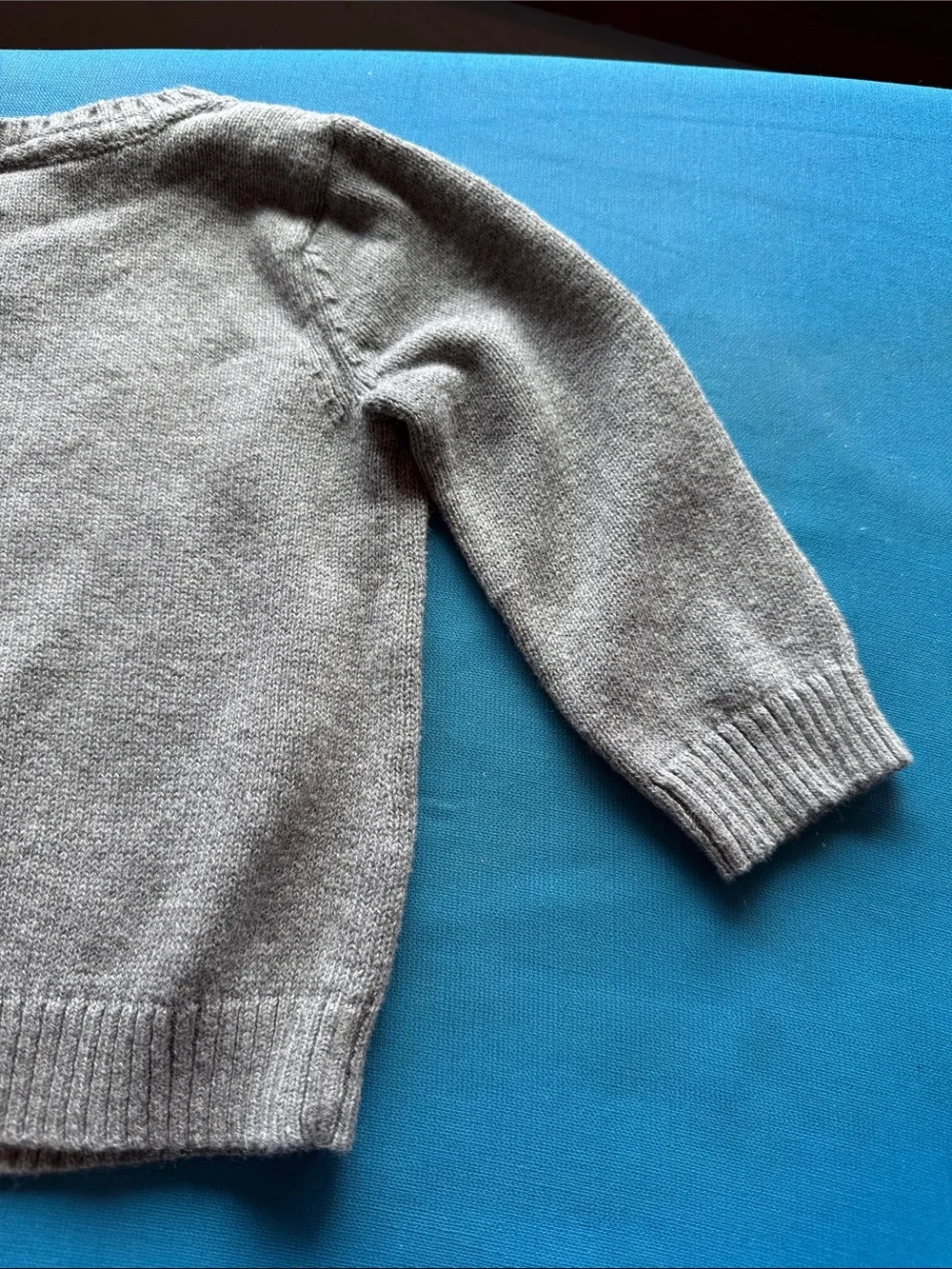 Carter's Size 9 month Gray Sweater with White Polar Bear